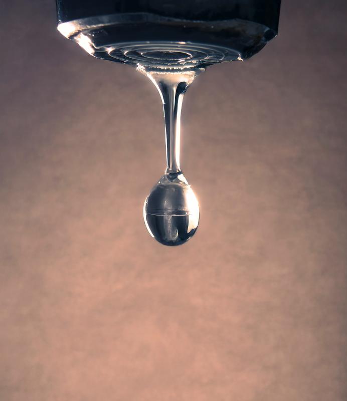  Licensed plumber performing plumbing repair in Las Vegas NV